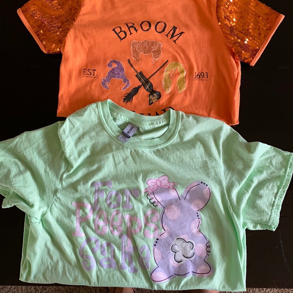 10/12 holiday shirts 2 piece